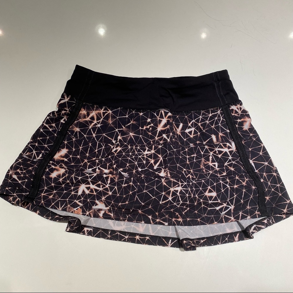 LULULEMON Black patterned tennis skirt